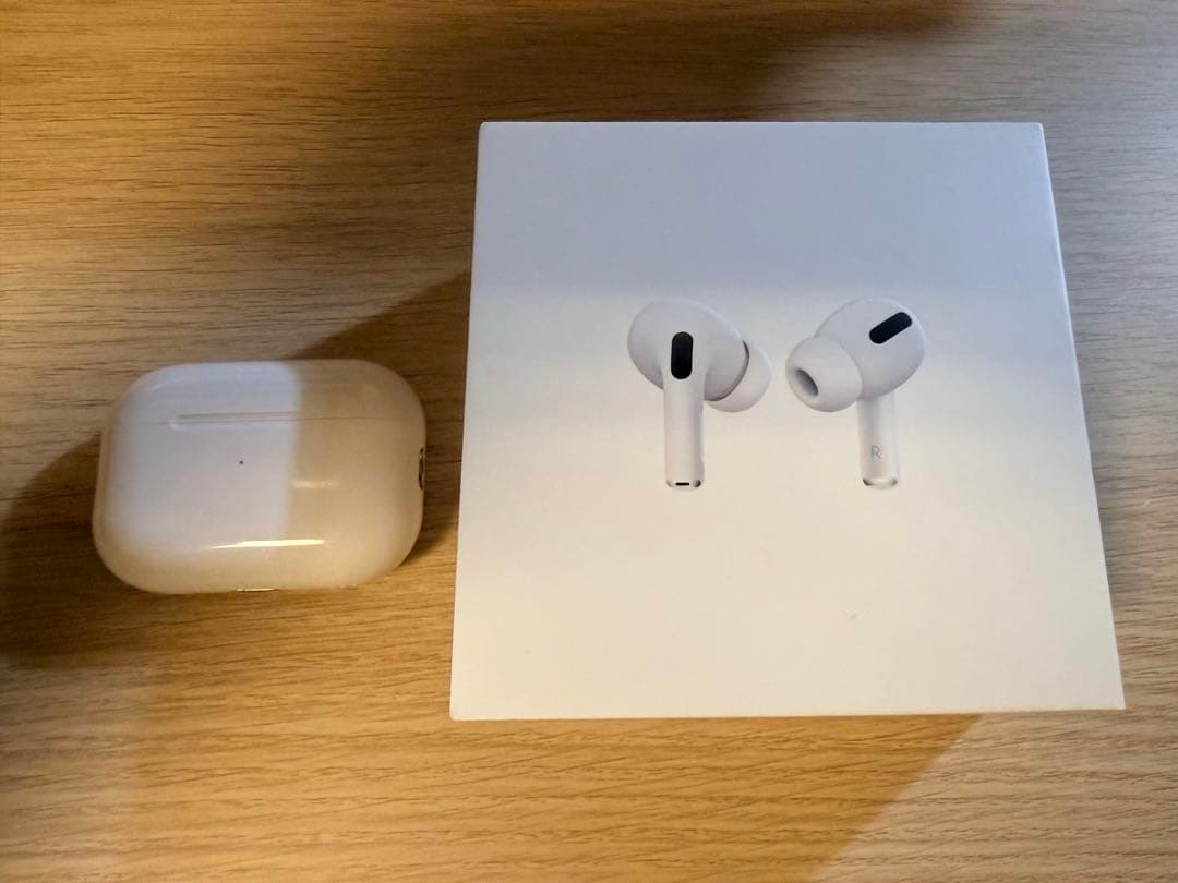 おまけ付き AirPods Pro 第一世代　タイプCワイヤレス充電ケース付き
