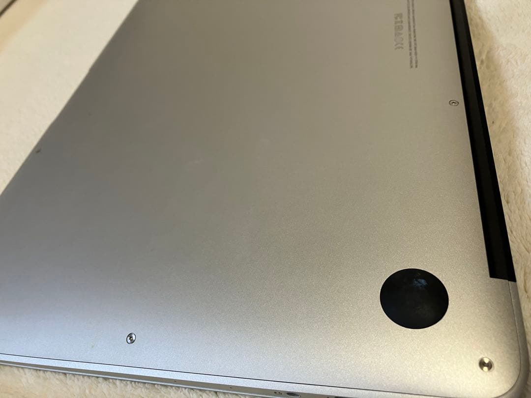 Apple MacBook Air 2017 シルバー 充電器付 256KB