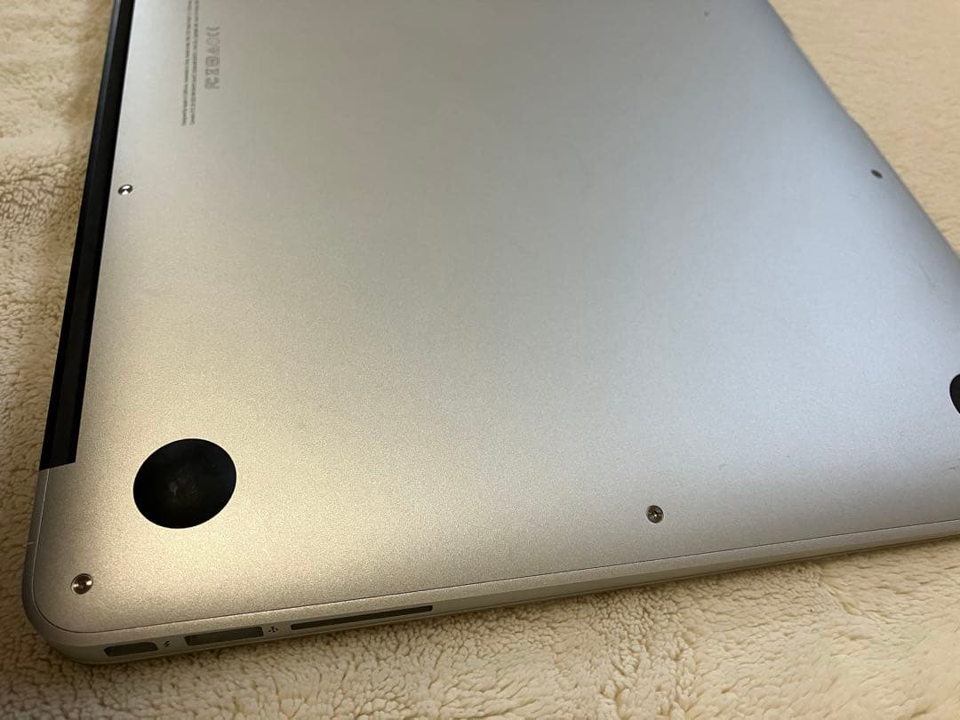 Apple MacBook Air 2017 シルバー 充電器付 256KB