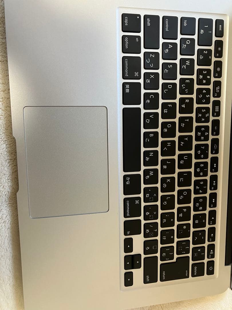 Apple MacBook Air 2017 シルバー 充電器付 256KB