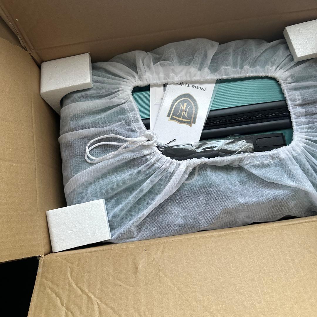 新品未使用品　ニュートリップ　大型スーツケースL キャリーケース　キャリーバッグ