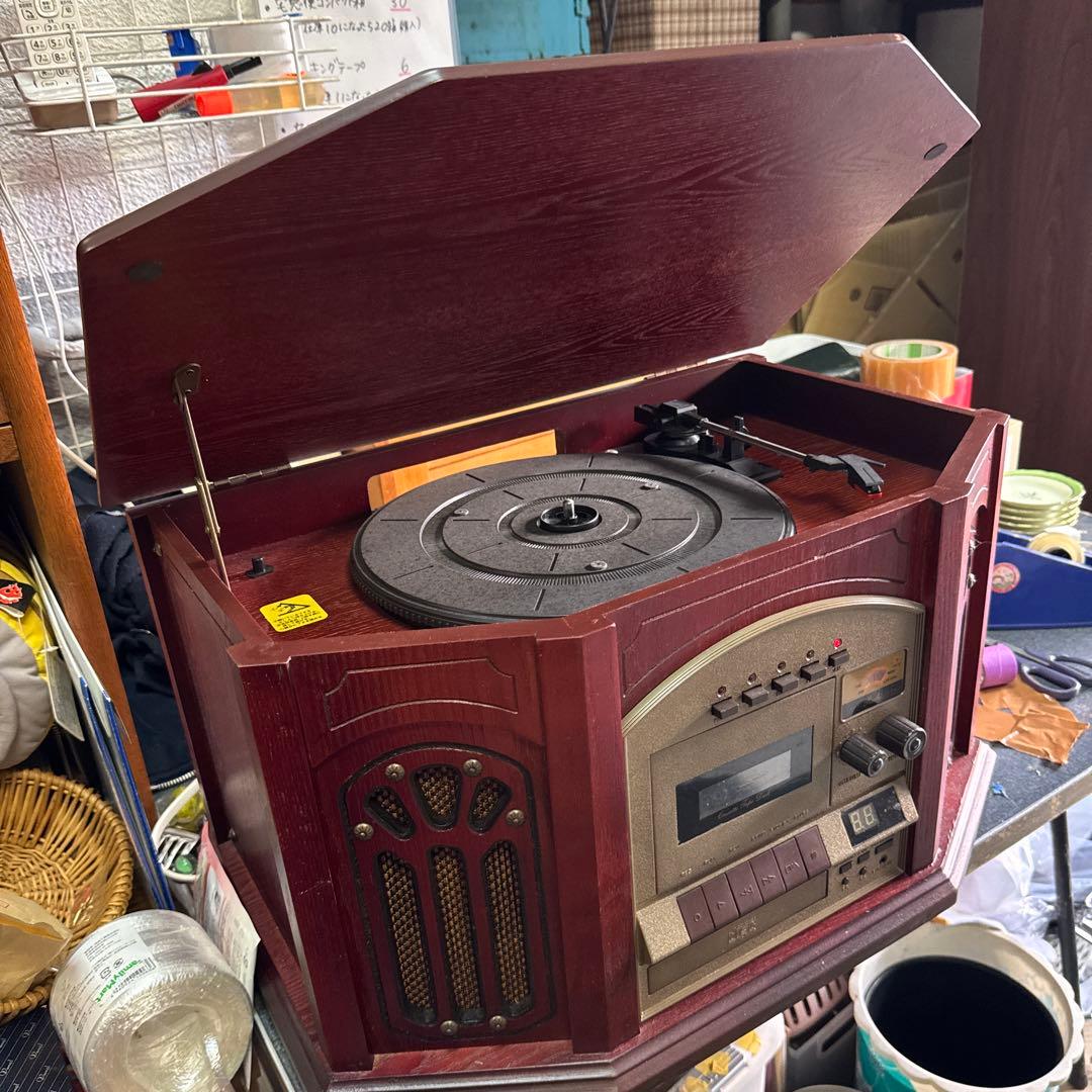 アンティーク調マルチプレイヤー（レコード・ＣＤ・テープ・FM/AMラジオ）