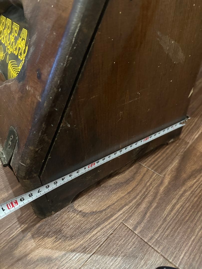 アンティークなブレッドケース