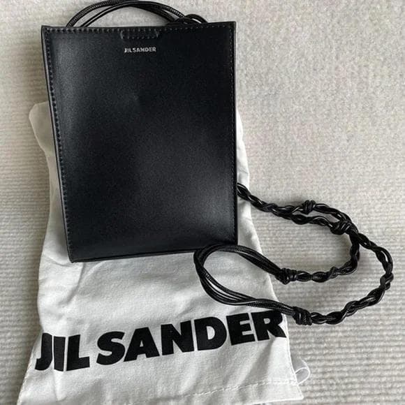 新品未使用 ブラックレザー スマホショルダーバッグ