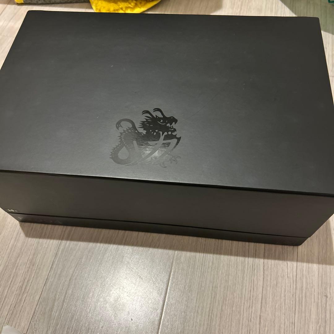 d*9様 フェラーリ F2002 1/18 ミニカー