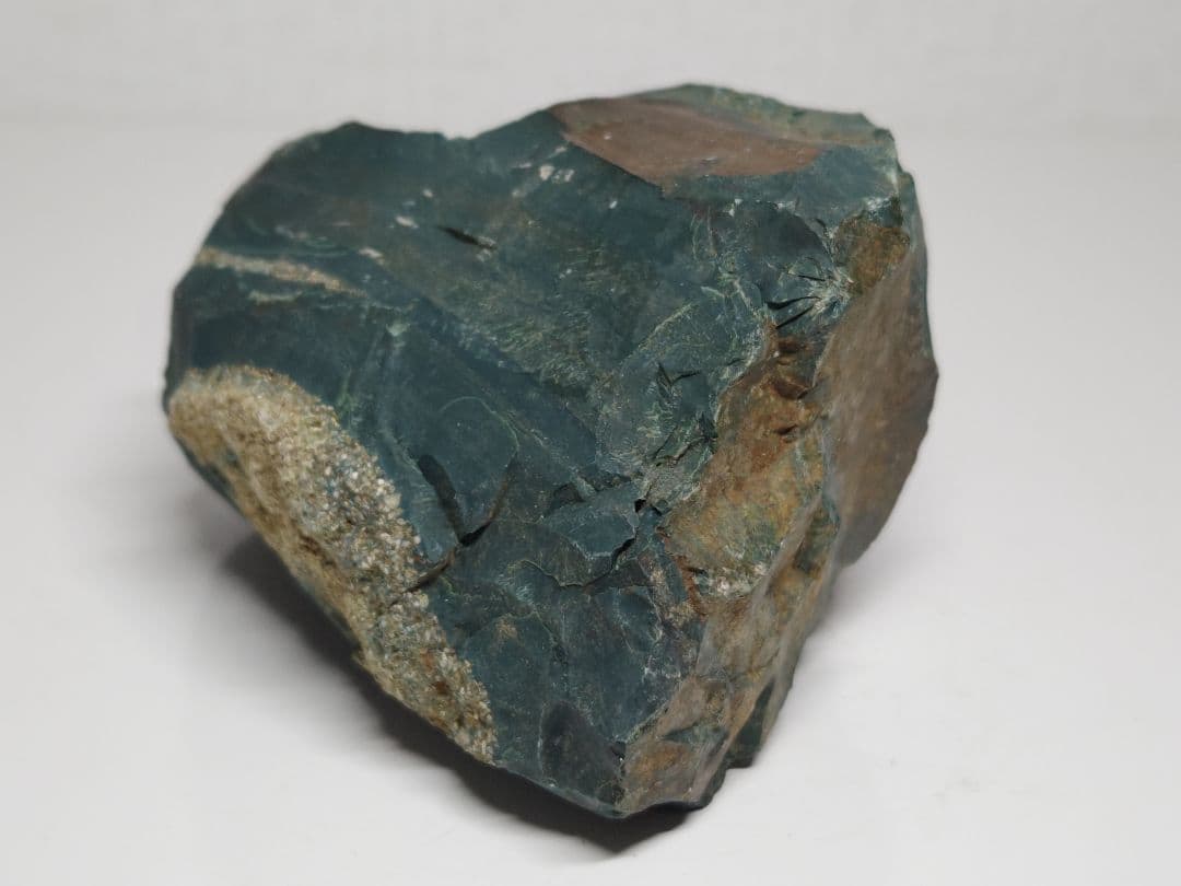 出雲石 835g 瑪瑙 ジャスパー 原石 鑑賞石 自然石 誕生石 鉱物 水石