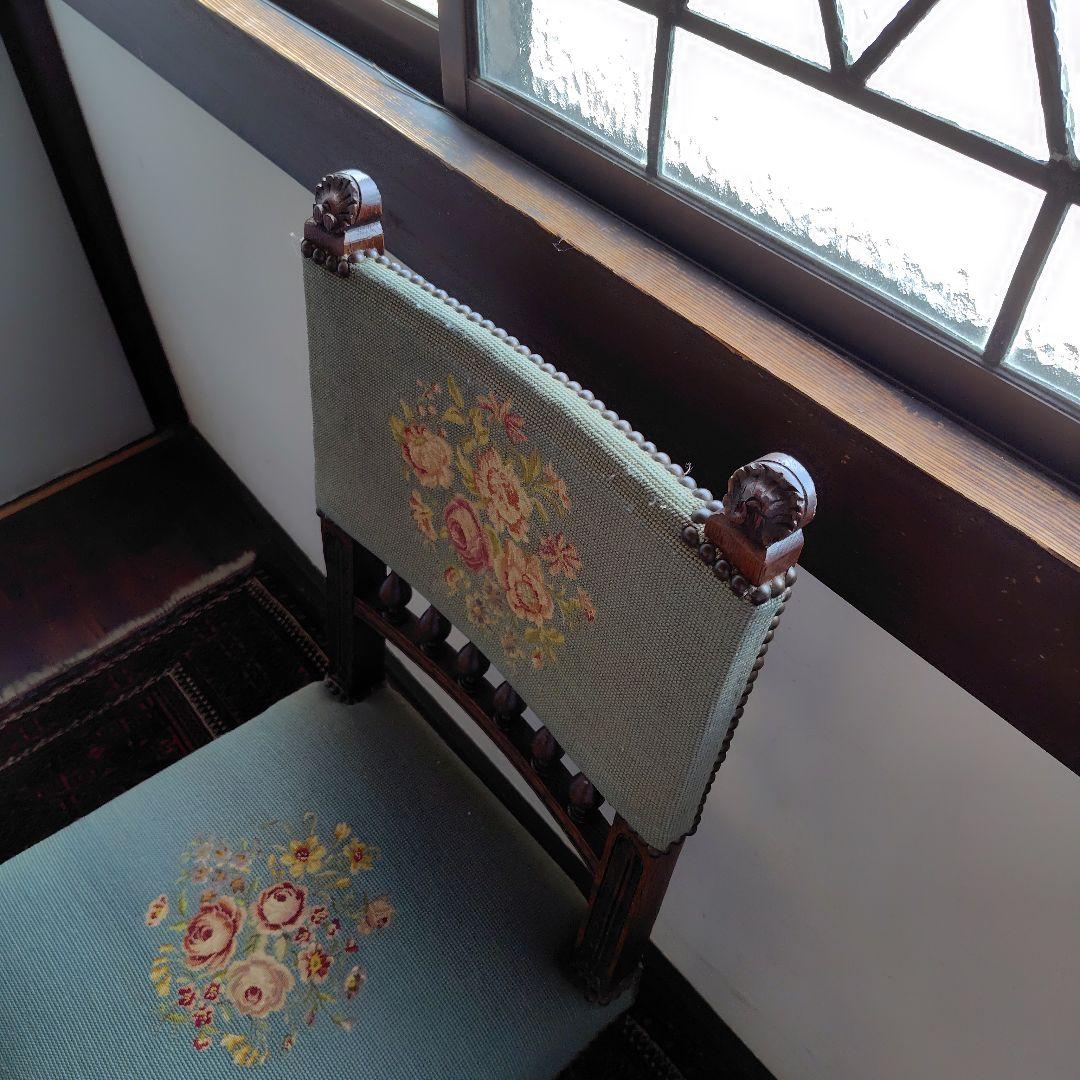 ベルギー　アンティーク　ナポレオン　チェア　プチポワンの椅子