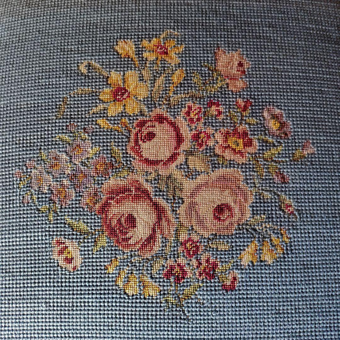 ベルギー　アンティーク　ナポレオン　チェア　プチポワンの椅子