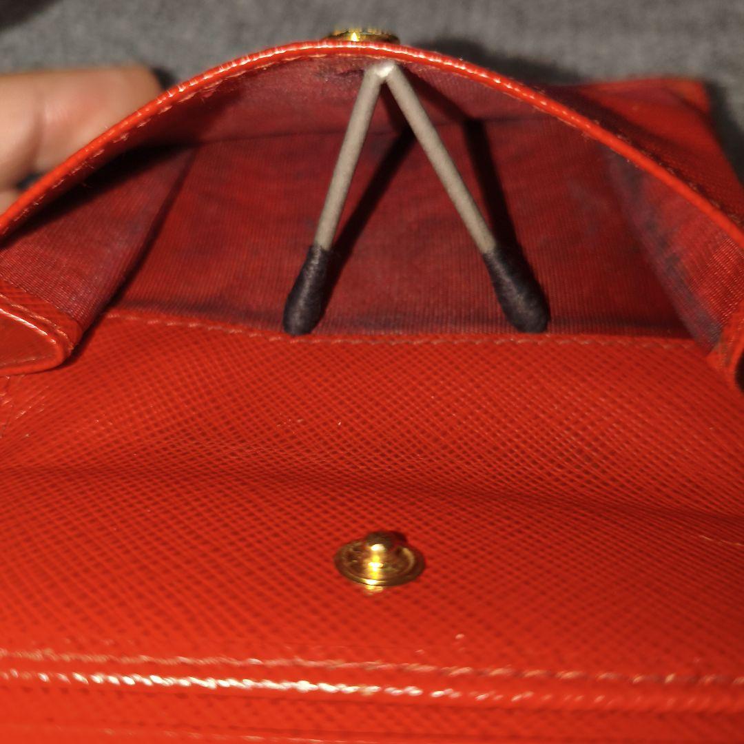 PRADA 二つ折り財布 赤