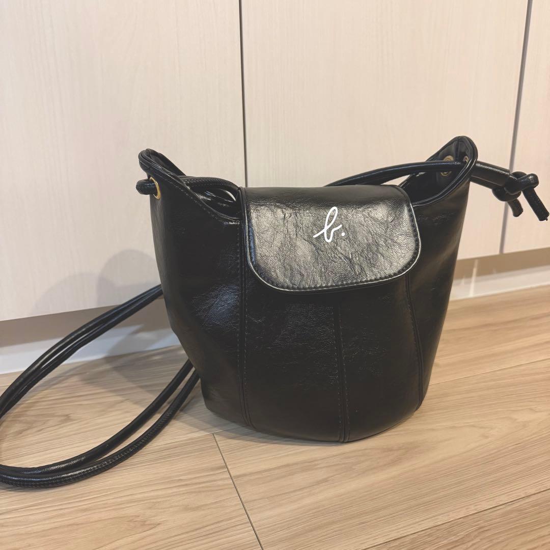 新品　Agnes b ブラック　ショルダーバック