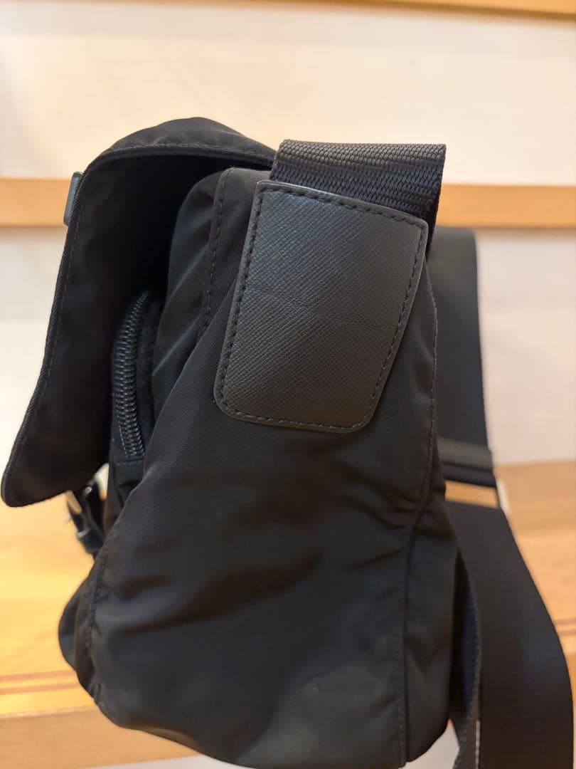 【美品】PRADAショルダーバッグ　黒