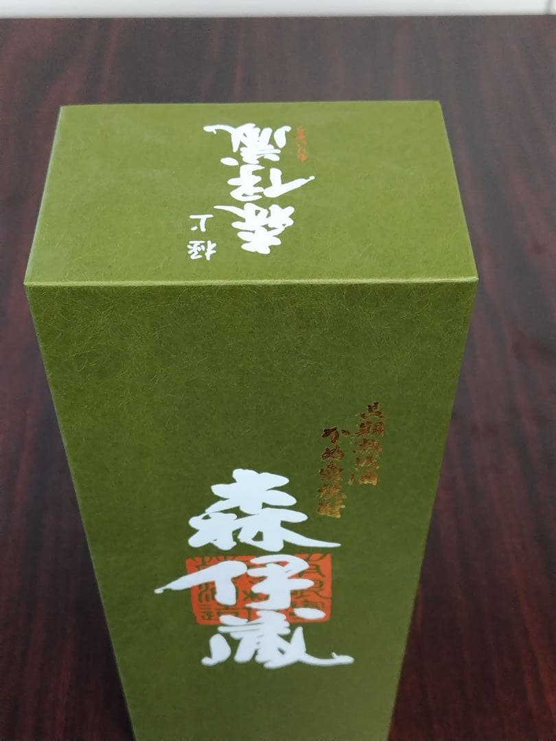 極上森伊蔵 長期熟成酒　かめ壺焼酎 ギフトボックス入り　720ml