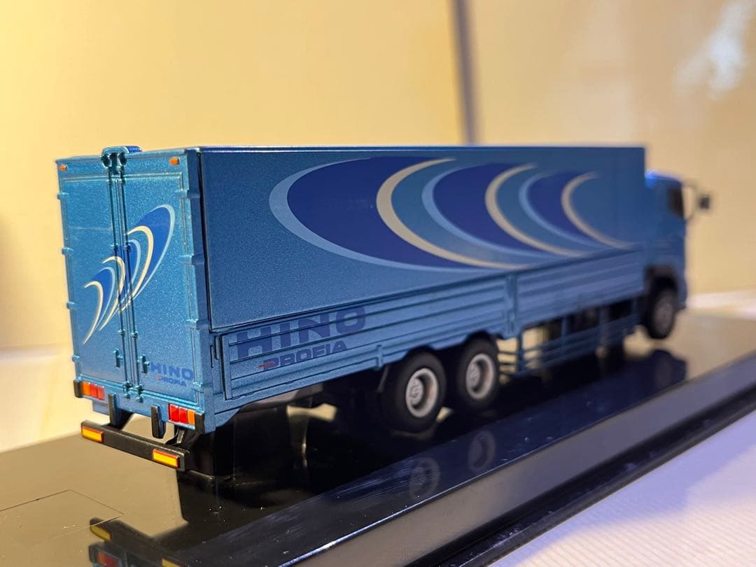 日野　プロフィア　模型