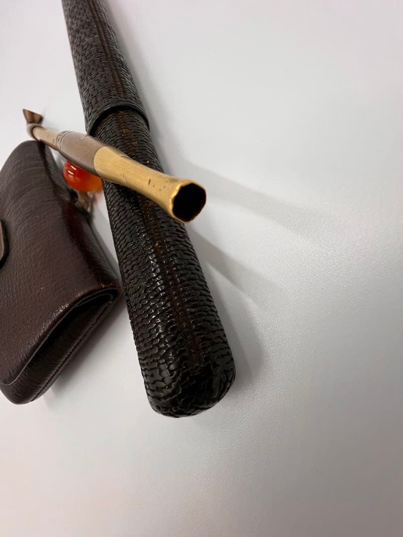 明治〜大正期 人物彫金刻印有 キセル一式 煙管 竹胴 皮袋・筒付