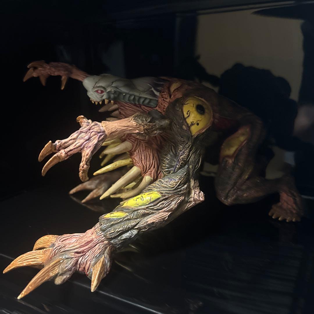 バイオハザード Ｇ ウィリアム・バーキン(第4形態) フィギュア