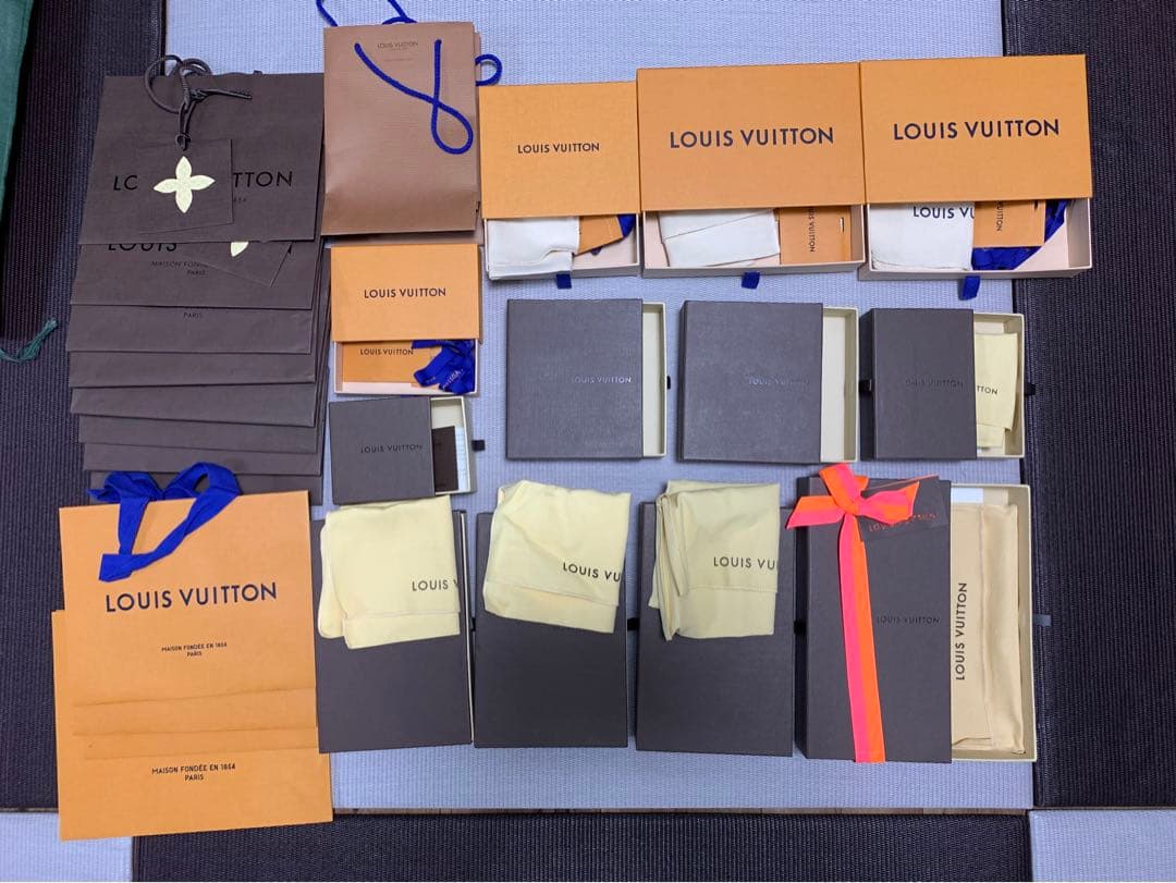 ルイヴィトン空箱、手提げ袋