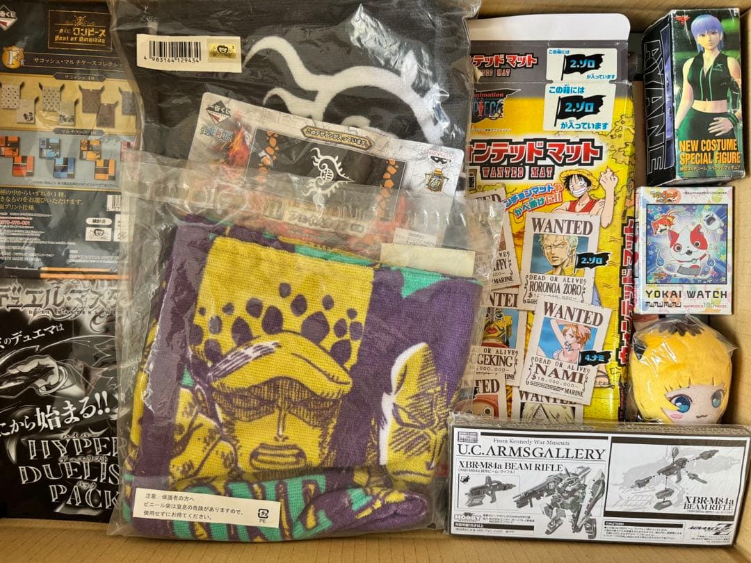 アニメグッズ キャラクターグッズ まとめ売り 超大量 大量 缶バッジ 激安 処分