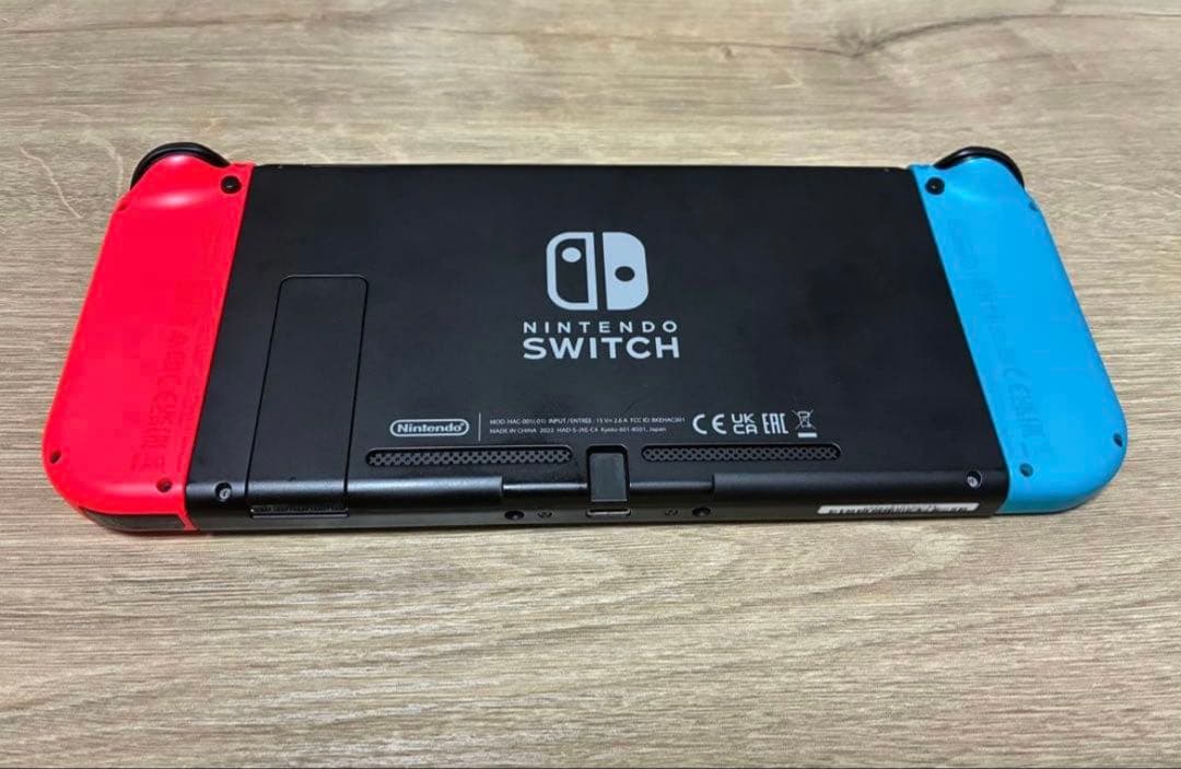 7*様 【フィルム貼付済・ケース付】Nintendo Switch 本体