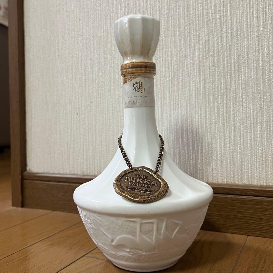 【新品未開栓】ニッカウィスキー 鶴 陶器瓶 古酒　※ボトル液漏れあり