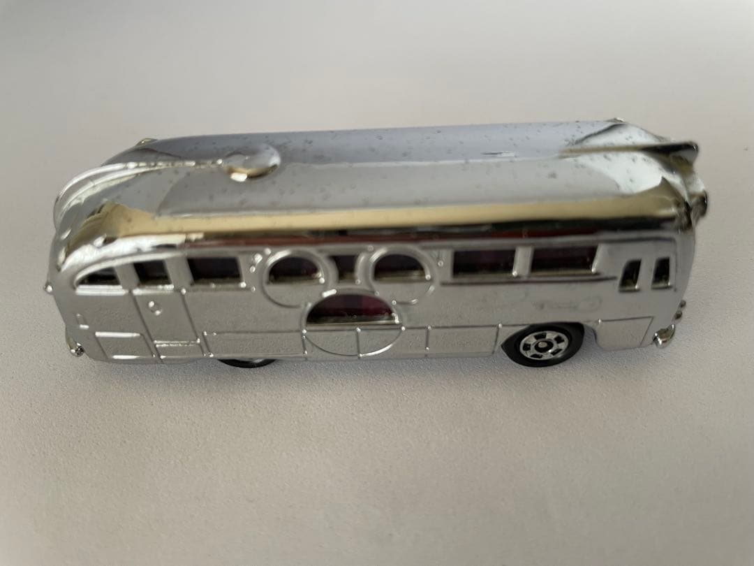 ディズニーリゾートクルーザー　ゴールドシルバー　2個セット