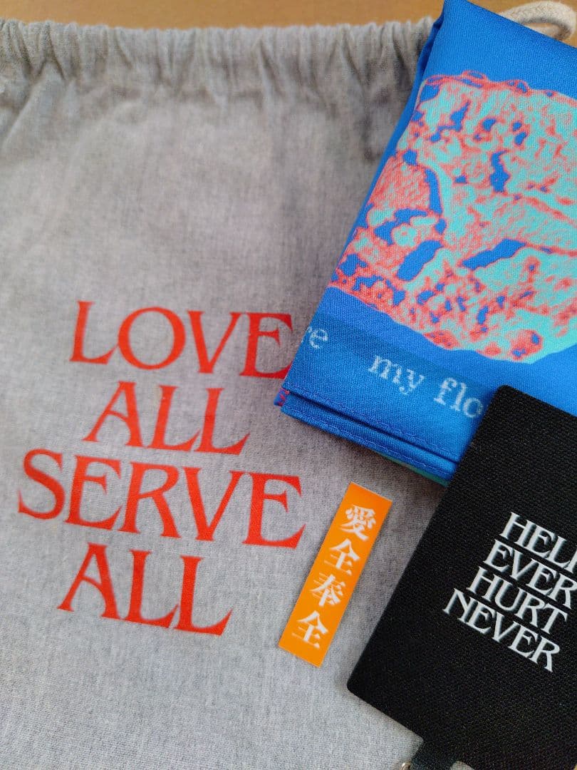 藤井風グッズセット・花バンダナ・ポーチ・携帯ストラップ（紐無し）・ステッカー