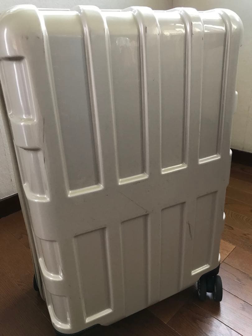 スーツケース 40L キャリーケース　パールホワイト　TSAロック搭載