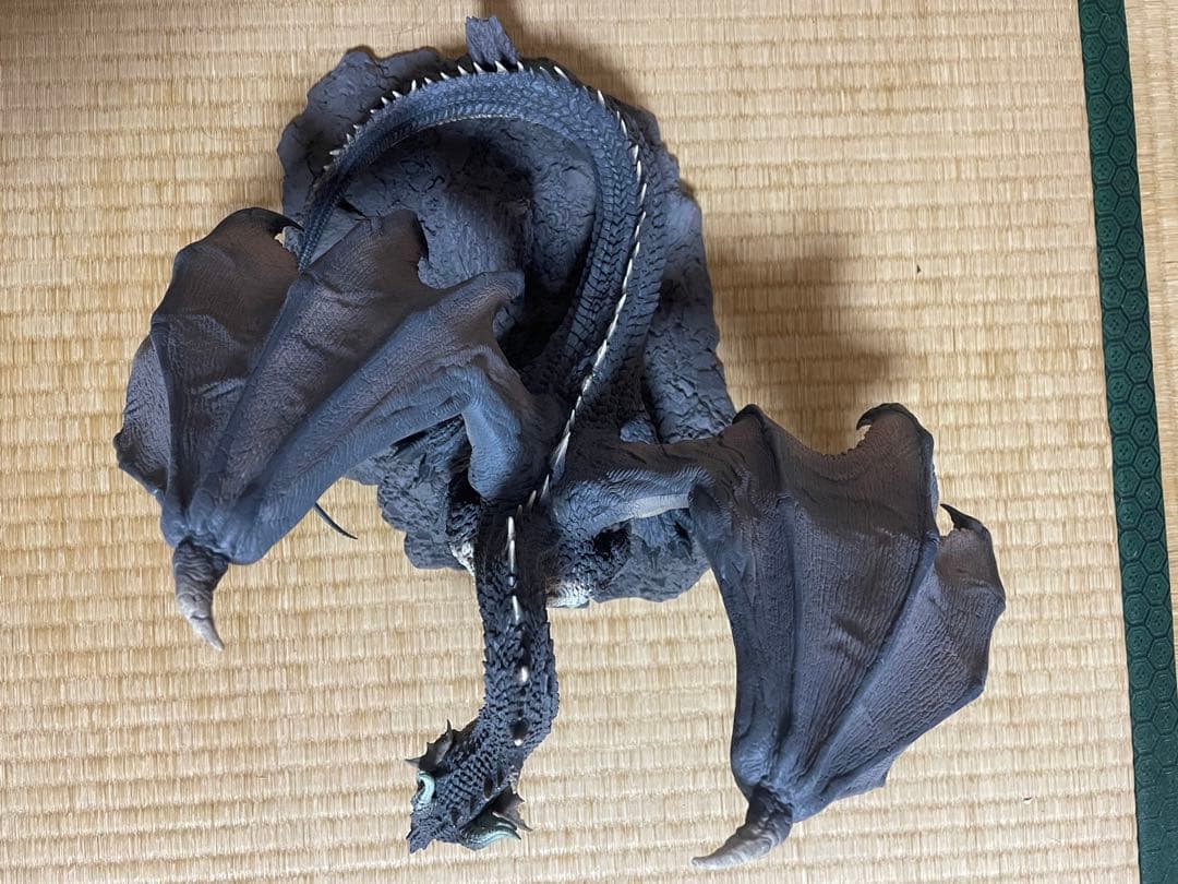 ミラボレアス　モンスターハンター　クリエイターズモデル　フィギュア　モンハン