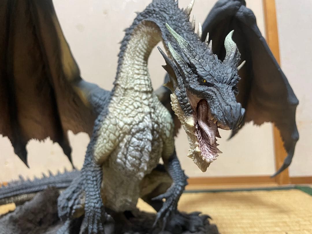 ミラボレアス　モンスターハンター　クリエイターズモデル　フィギュア　モンハン