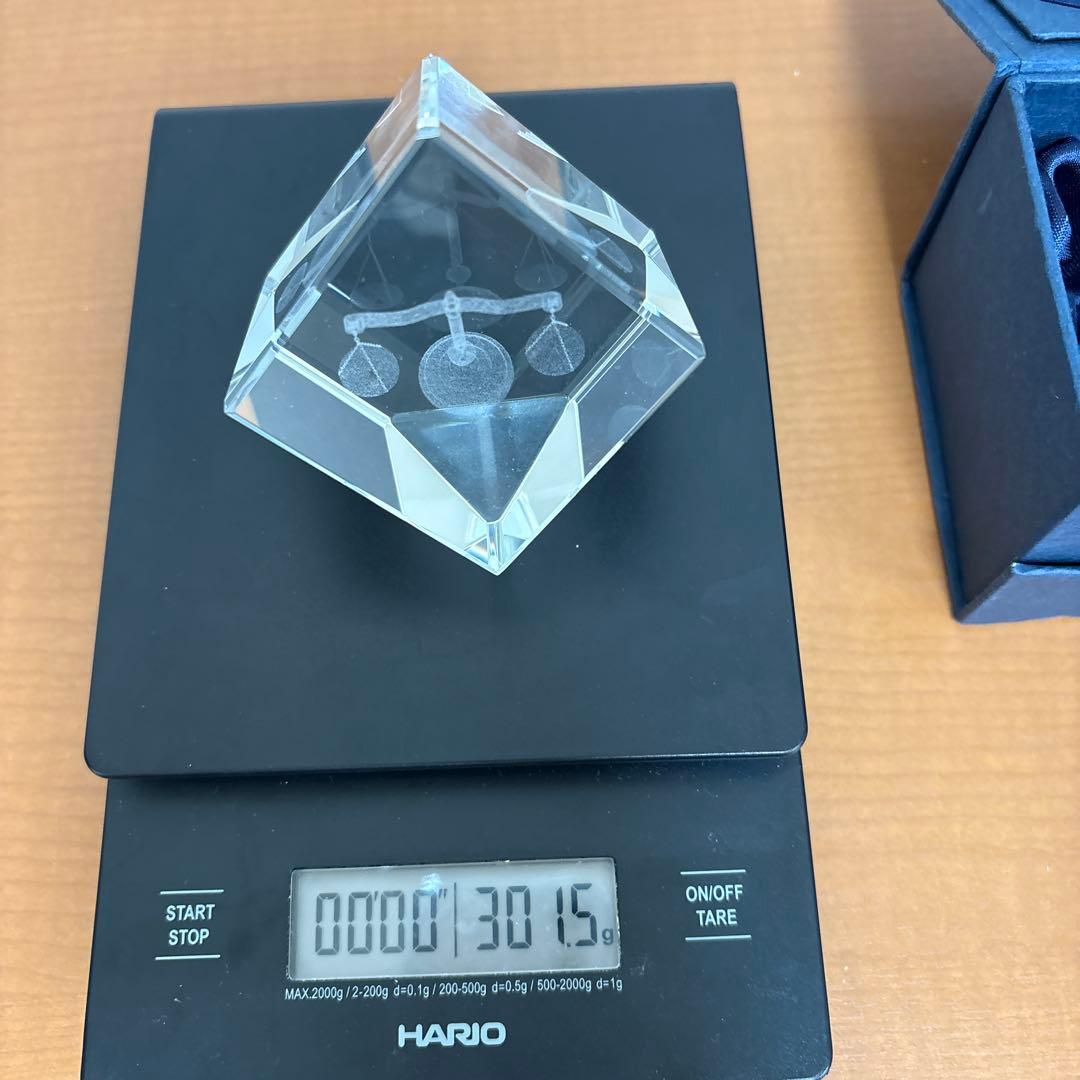天秤デザイン クリスタルオブジェ 箱付き