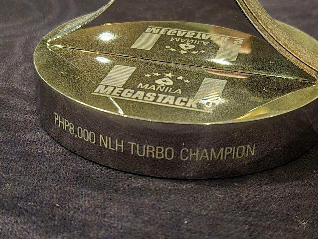 Pokerstars Manila Megastack 優勝トロフィー