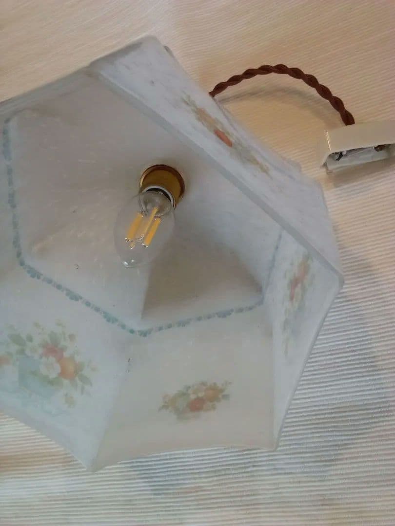 イギリスのガラスシェード 1930年代 マ—ブル模様と花籠