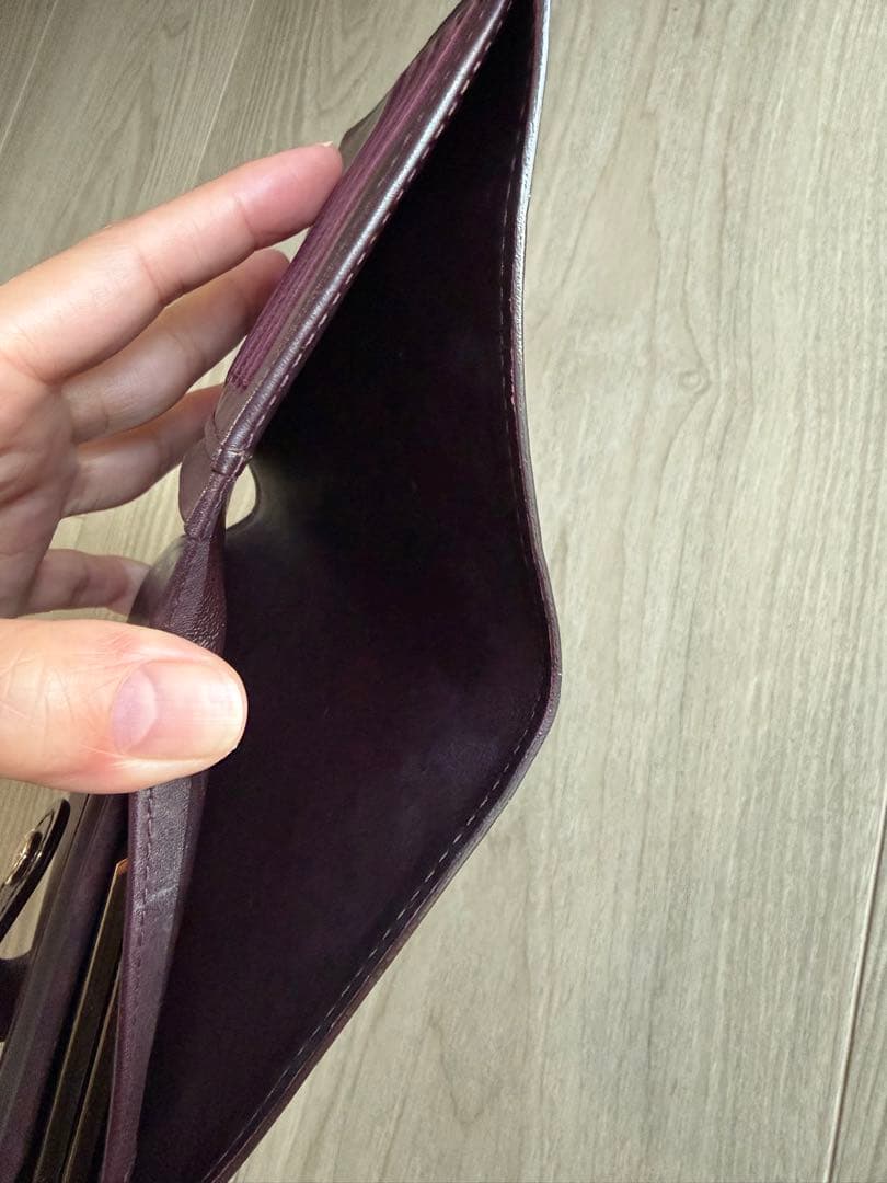 ルイ・ヴィトン ヴェルニ ポルトフォイユ ヴィエノワ アマラント