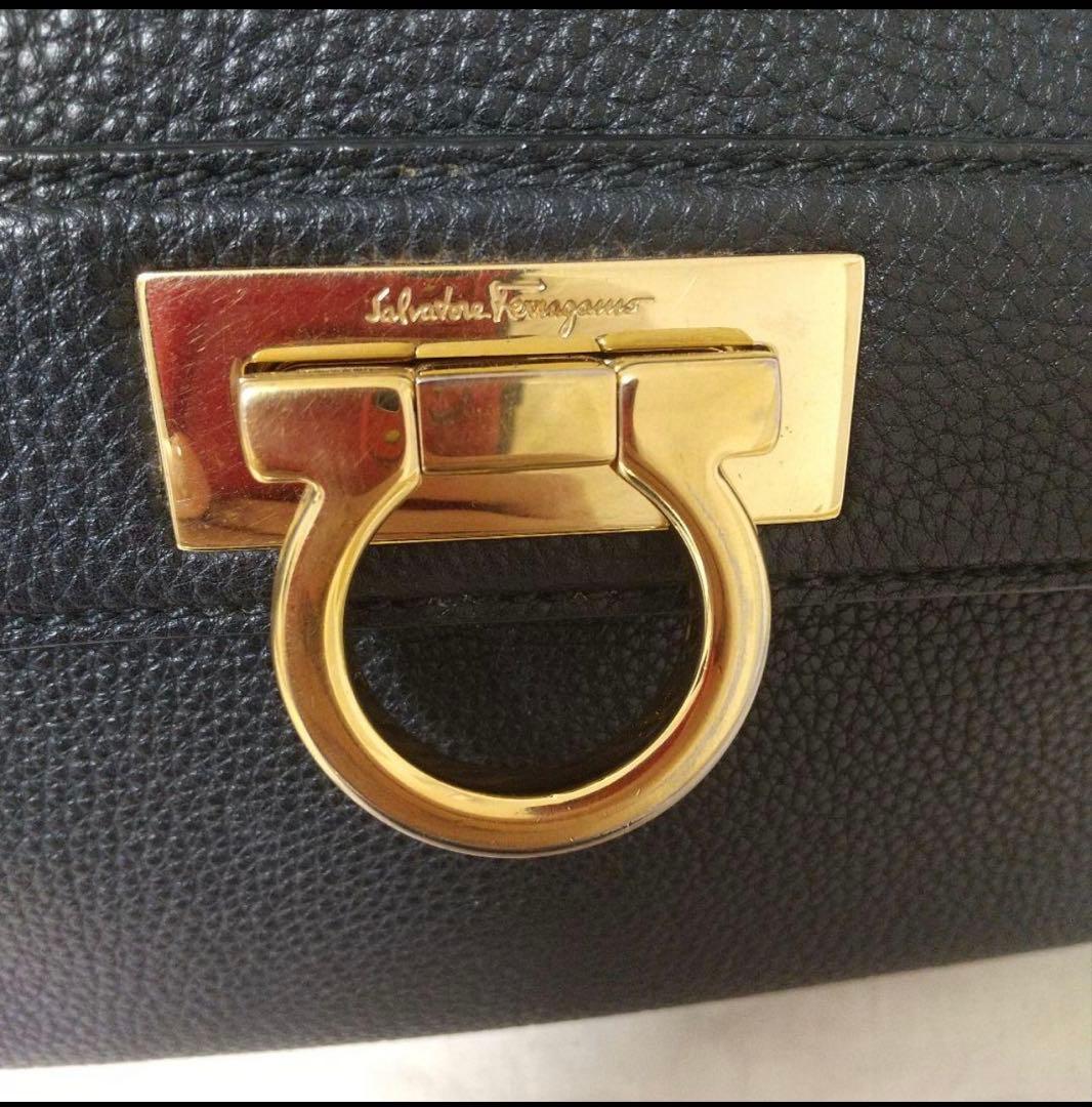 Nao様 Salvatore Ferragamo ソフィア　ブラック