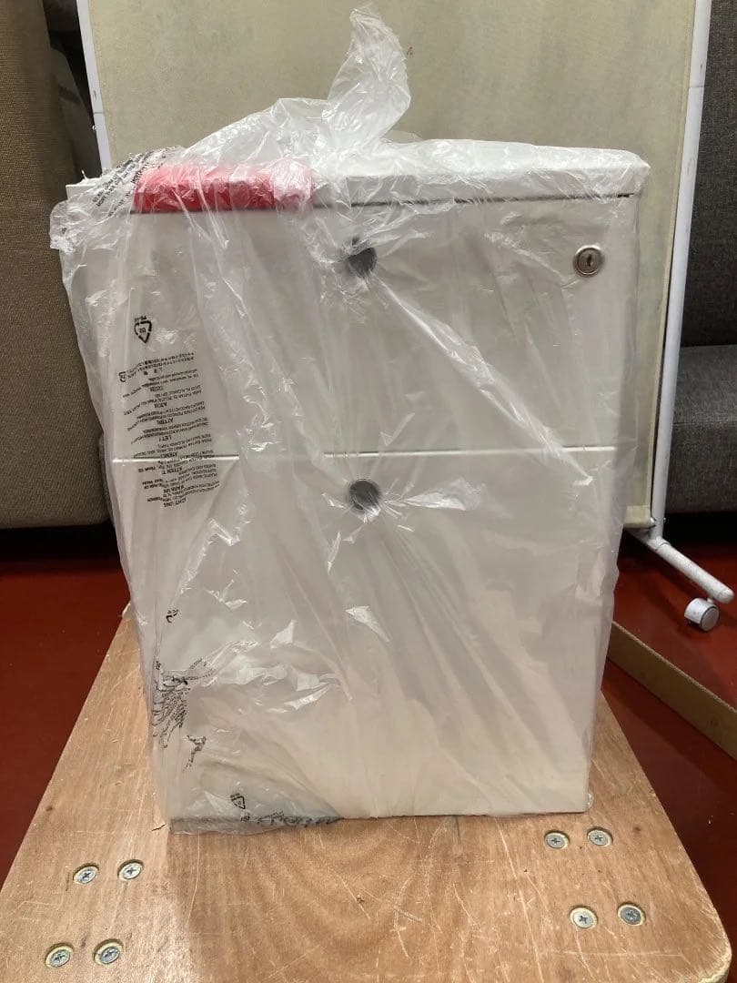 ✨Fantoni ファントーニ サイドワゴン 2段 新品未使用 鍵付き