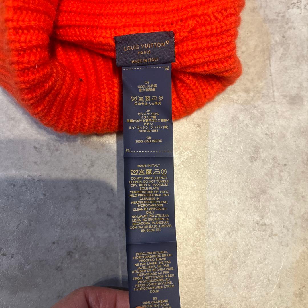 Louis Vuitton レッド色ニット帽