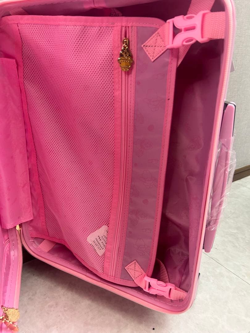 新品　おぱんちゅうさぎ　スーツケース ドンキ限定