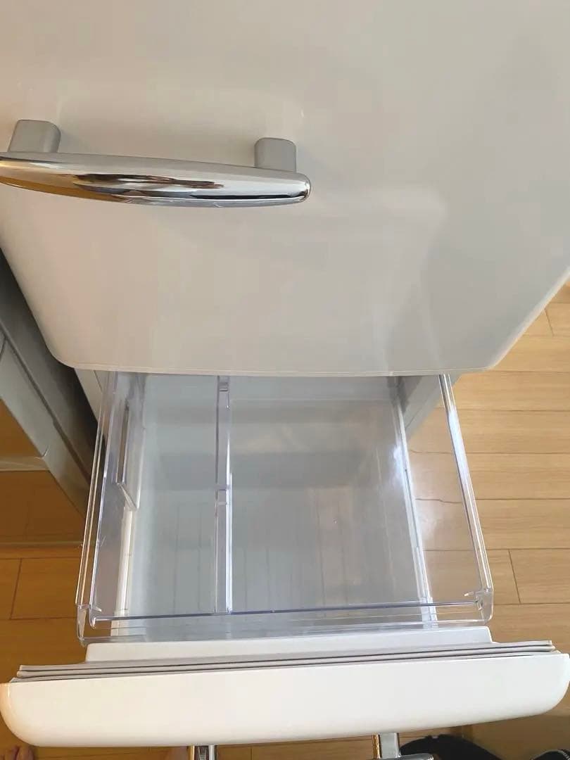 e angle 冷蔵庫　2019年製