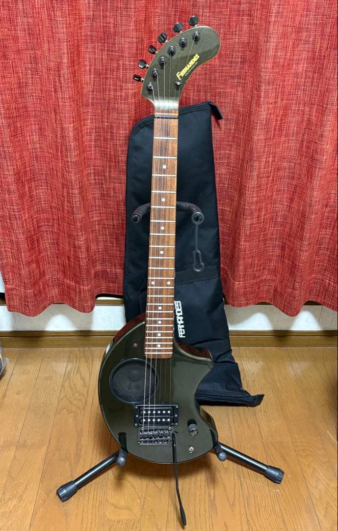 フェルナンデス zo-3 芸達者　トレモロ アーム　専用ギターケース付き