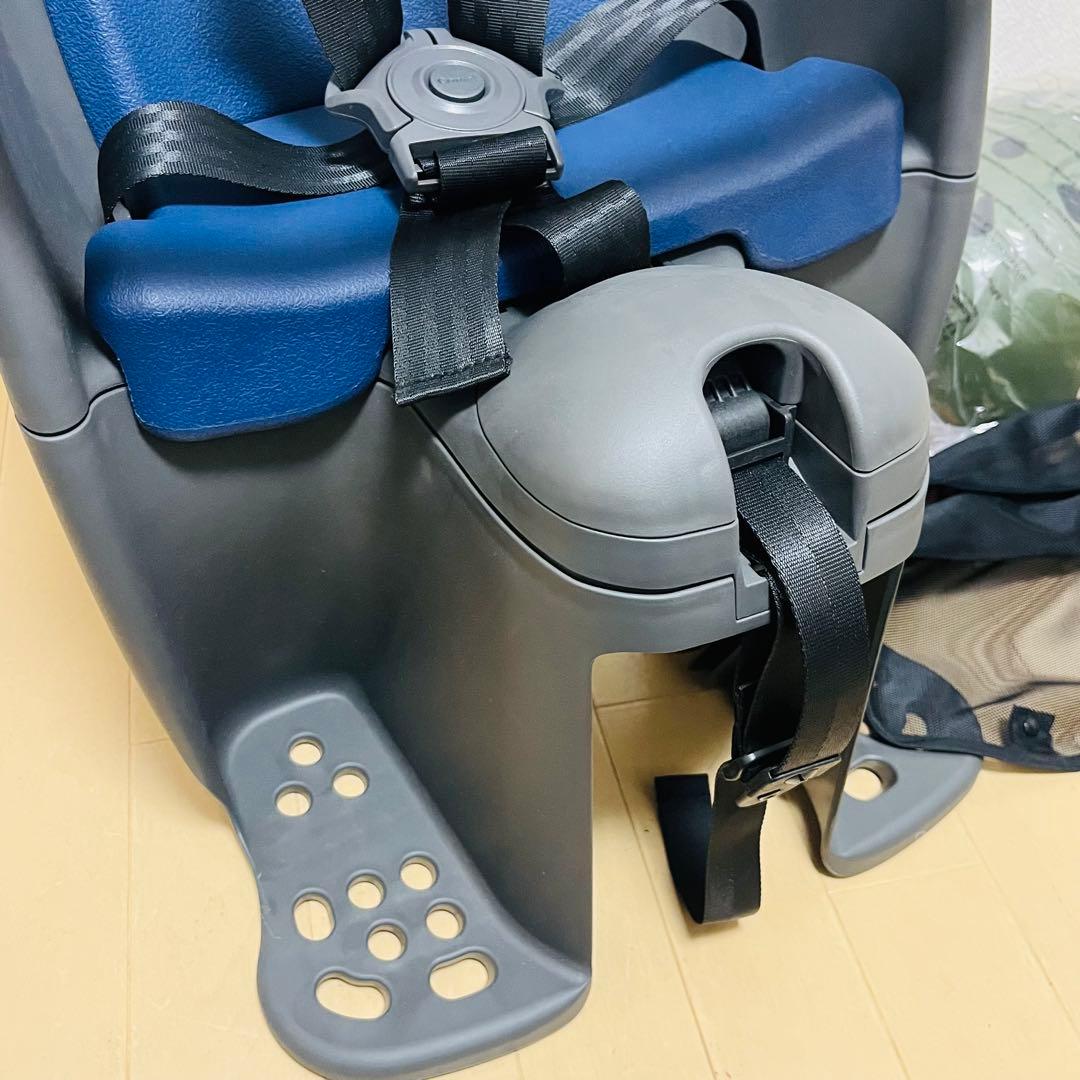【未使用】ギュット　リアチャイルドシート　ヘルメット付き
