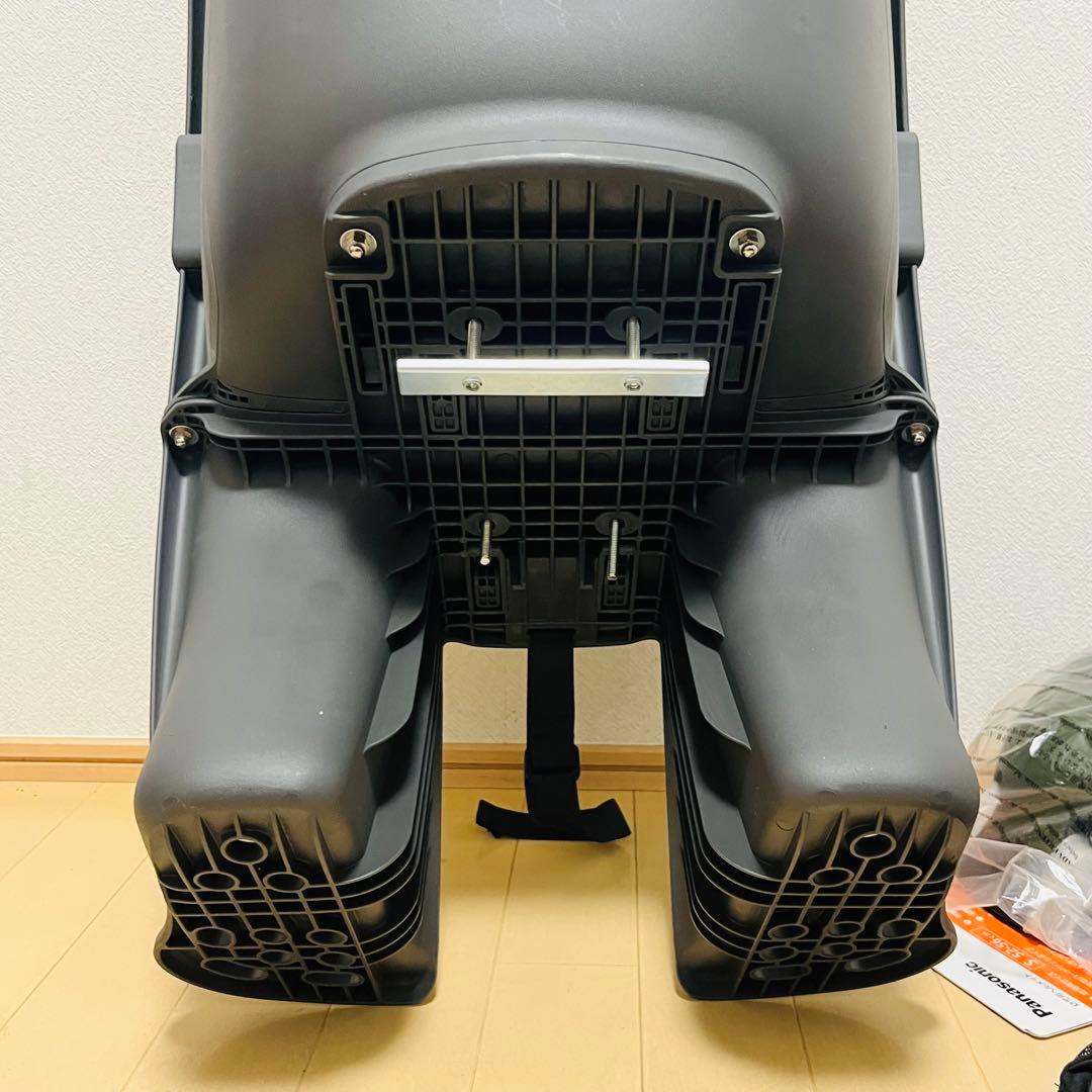 【未使用】ギュット　リアチャイルドシート　ヘルメット付き