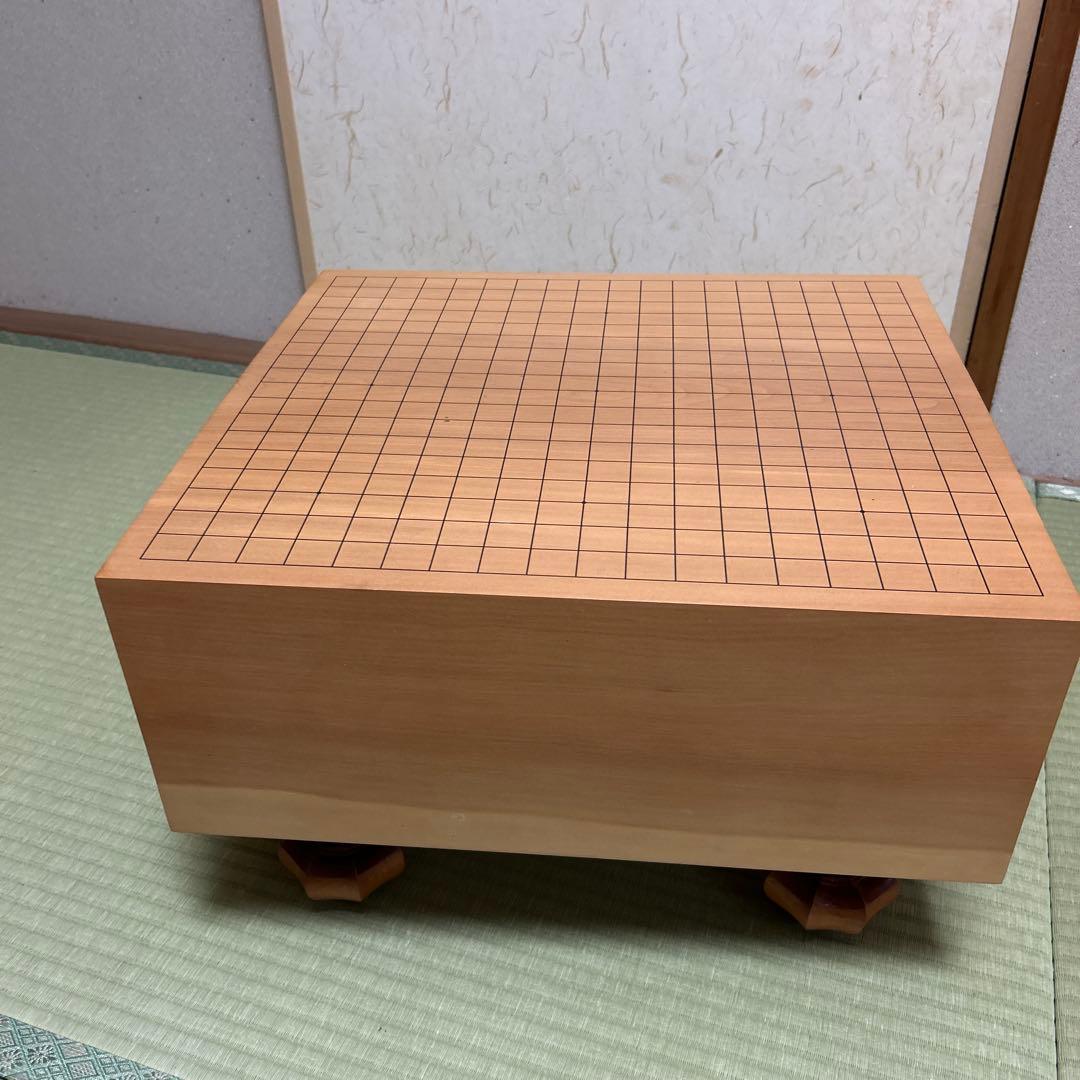 岡村碁盤店本榧囲碁盤と雪印本蛤黒那智碁石セット