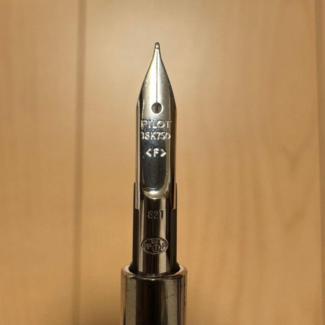 PILOT CAPLESS キャップレス　木軸　ディープレッド　中字M