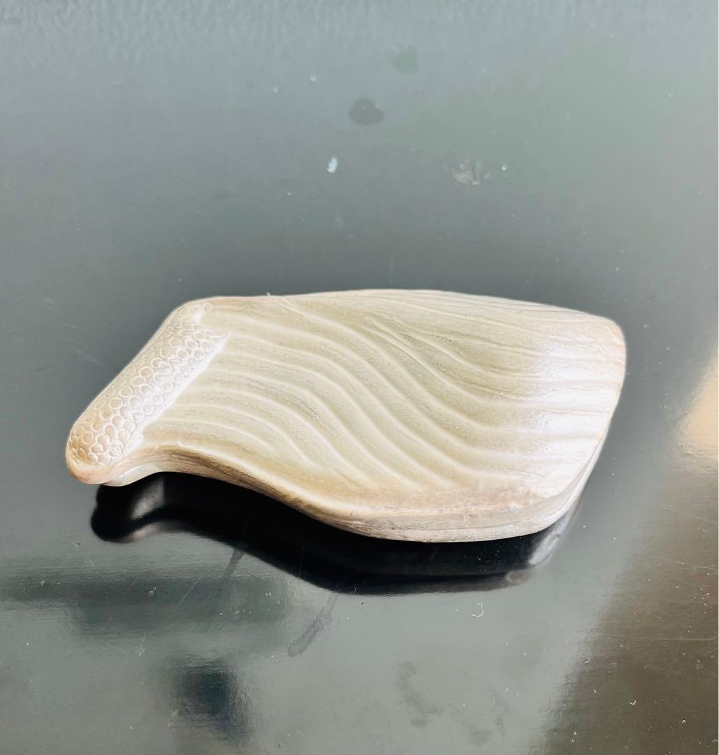 林みちよ　銀彩　香合「流れ」　茶道　オブジェ　蓋物