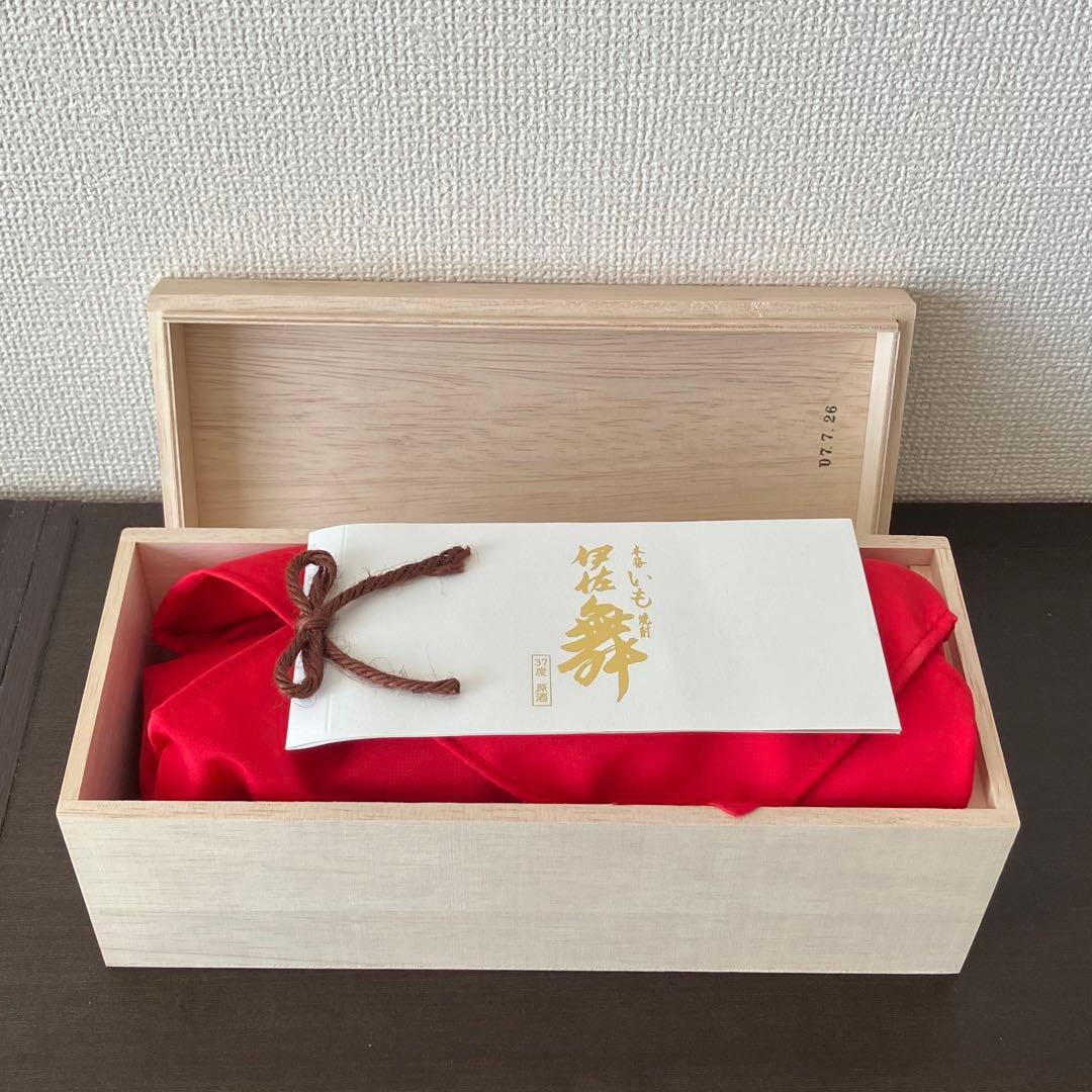 【18年熟成】【入手困難】伊佐舞 焼酎 37度 木箱入り