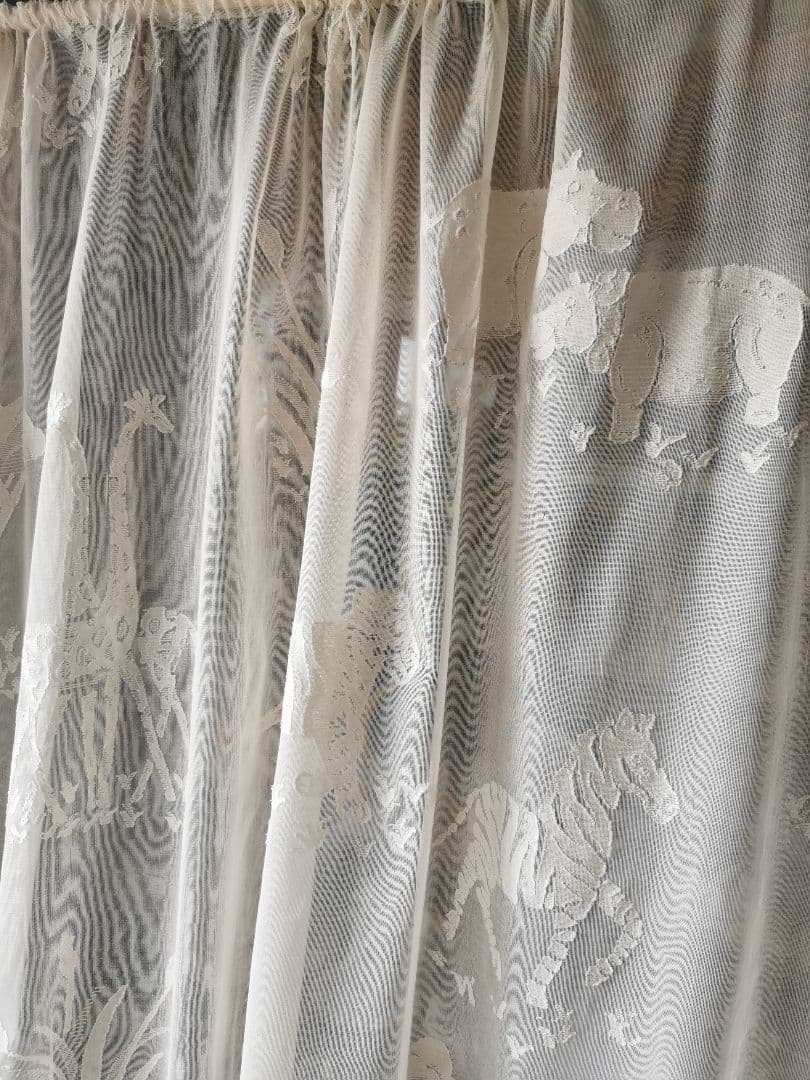 アンティーク マドラスレース サファリ 動物の楽園 カーテンパネル アイボリー