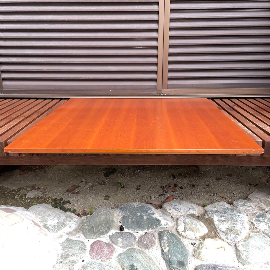 フレデリシア　ナナディツエル　トリニダード・トバゴテーブル小　ウェグナー 北欧