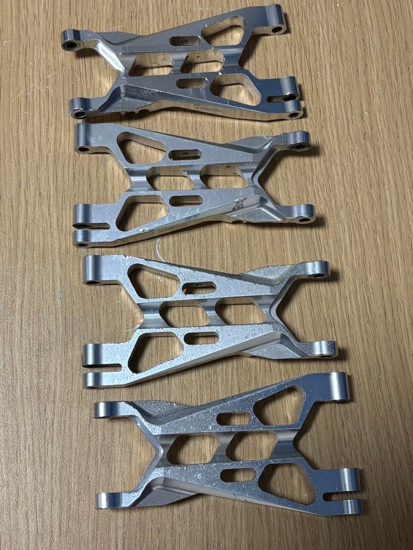 Ｋ*様 hpiサベージIntegy アルミ ロワーアーム1台分