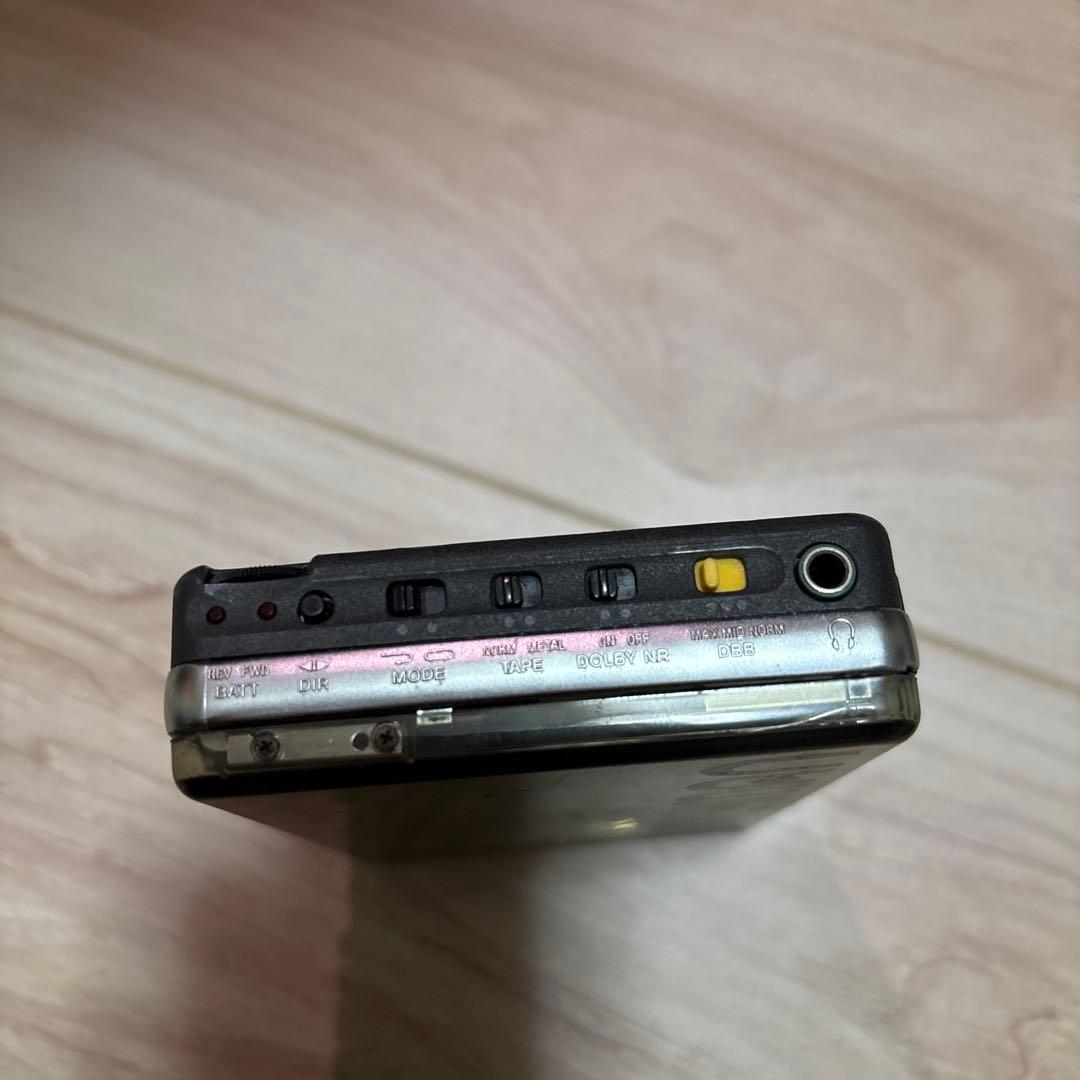 SONY WM-504 カセットプレーヤー 本体と付属品【ジャンク扱い】