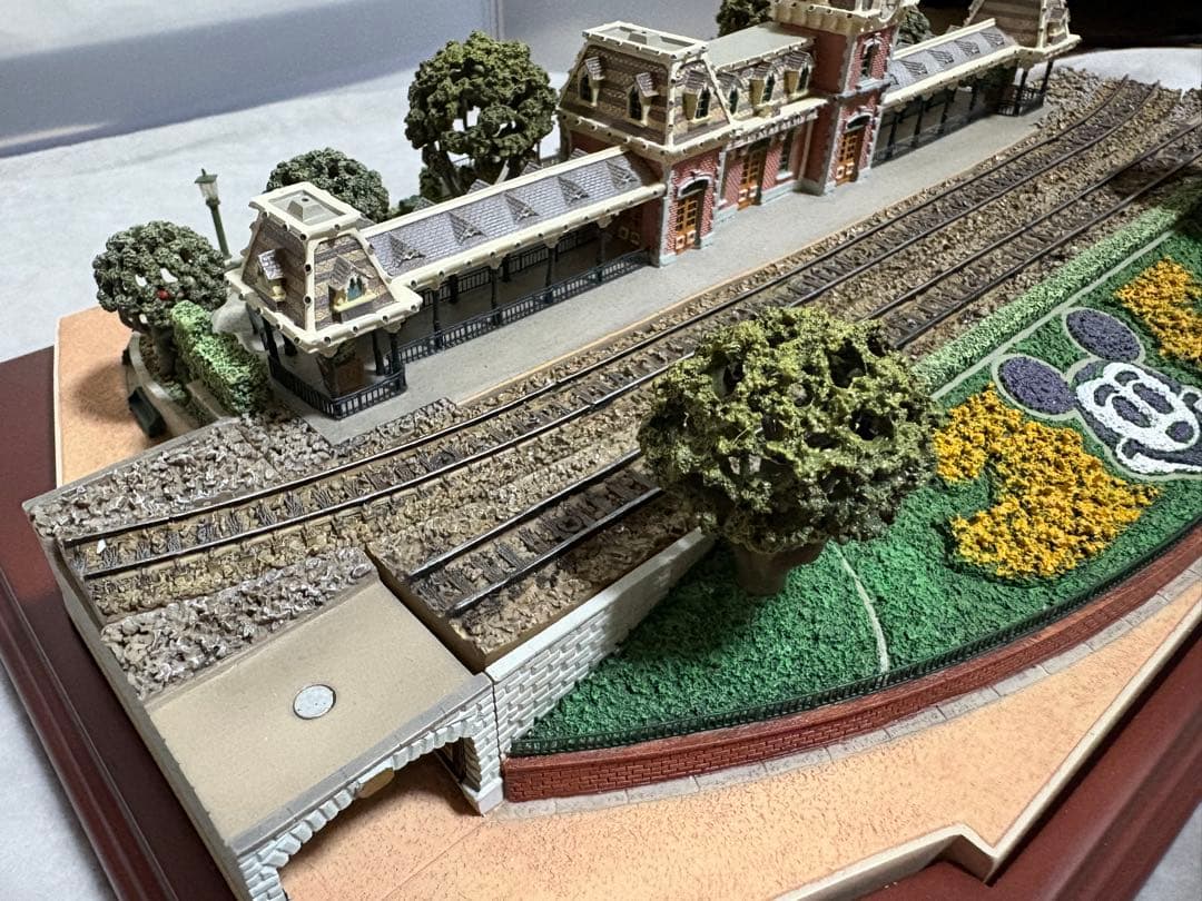 オルショウスキー メインストリートステーションライトアップフィギュア ディズニー