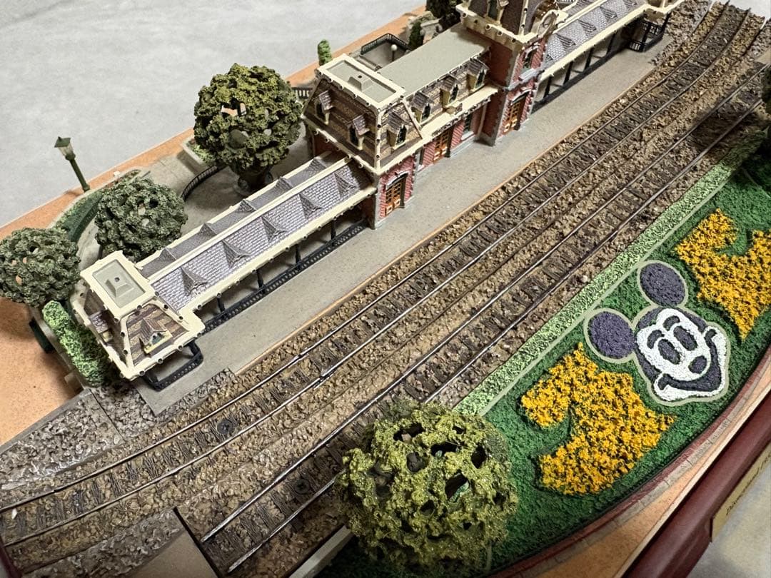 オルショウスキー メインストリートステーションライトアップフィギュア ディズニー